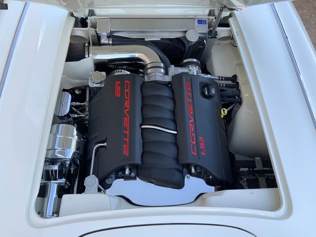 Chevrolet-Corvette-Cabriolet-1959-White-Tan-2343-7