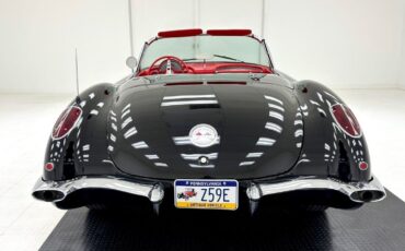 Chevrolet-Corvette-Cabriolet-1960-Black-Red-99021-6