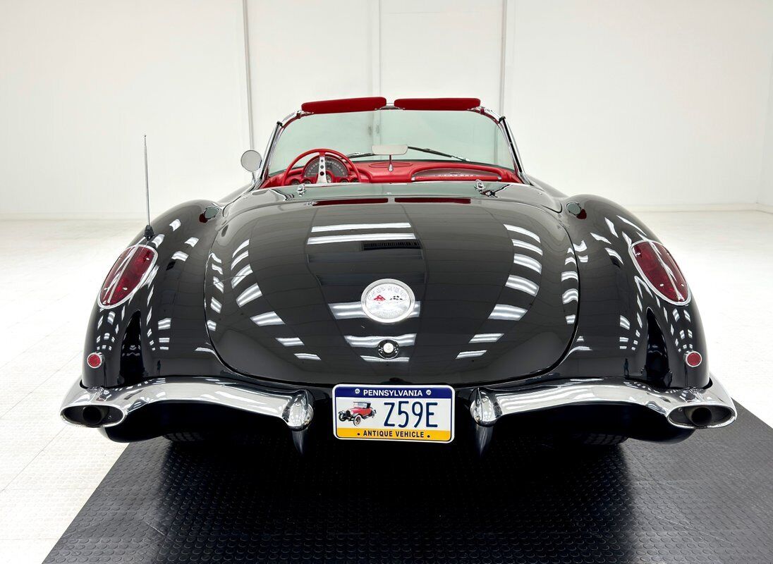 Chevrolet-Corvette-Cabriolet-1960-Black-Red-99021-6