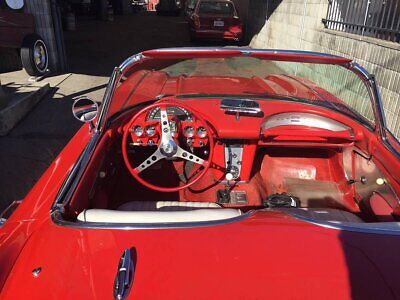 Chevrolet-Corvette-Cabriolet-1960-Red-Red-125101-8