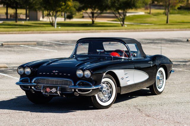 Chevrolet-Corvette-Cabriolet-1961-Black-Red-2012-6