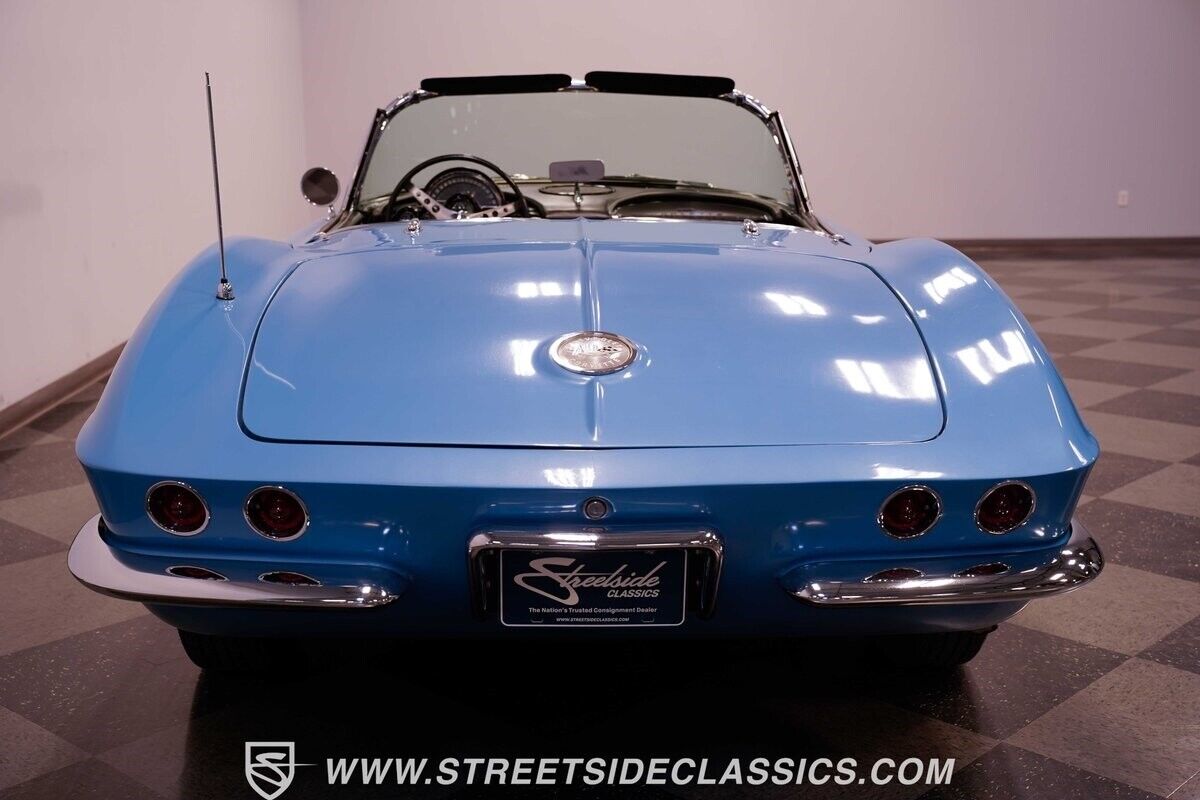 Chevrolet-Corvette-Cabriolet-1961-Blue-Black-118700-9