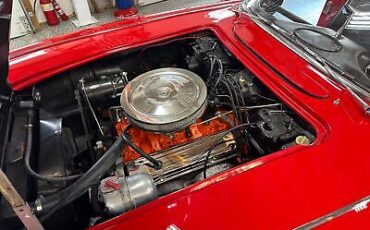 Chevrolet-Corvette-Cabriolet-1961-Red-Black-100082-31