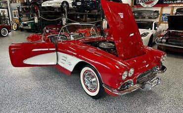 Chevrolet-Corvette-Cabriolet-1961-Red-Black-100082-33