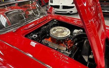 Chevrolet-Corvette-Cabriolet-1961-Red-Black-100082-34