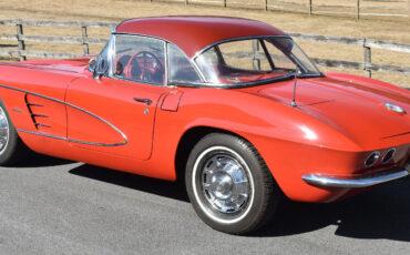 Chevrolet-Corvette-Cabriolet-1962-80467-3