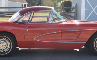 Chevrolet-Corvette-Cabriolet-1962-80467-8