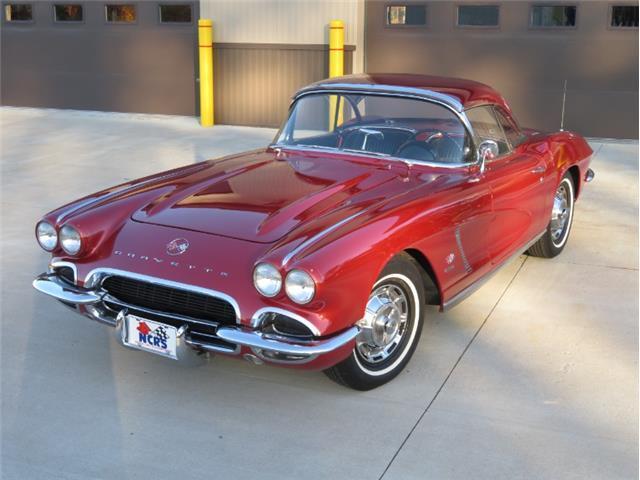 Chevrolet-Corvette-Cabriolet-1962-Maroon-Black-16092-2