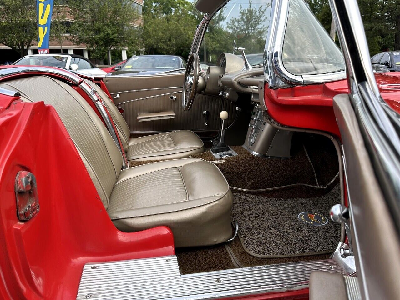 Chevrolet-Corvette-Cabriolet-1962-Red-Beige-16-22