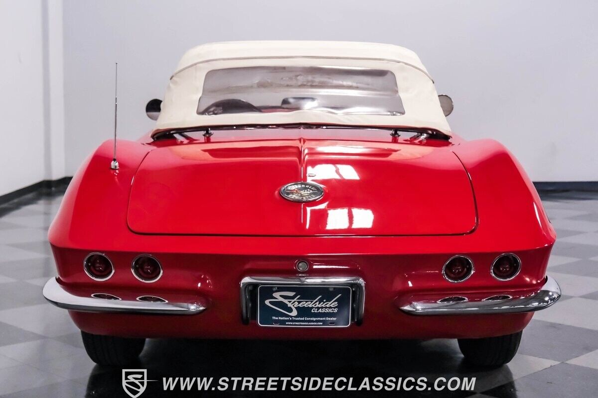 Chevrolet-Corvette-Cabriolet-1962-Red-Red-26042-11