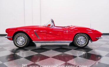 Chevrolet-Corvette-Cabriolet-1962-Red-Red-26042-2