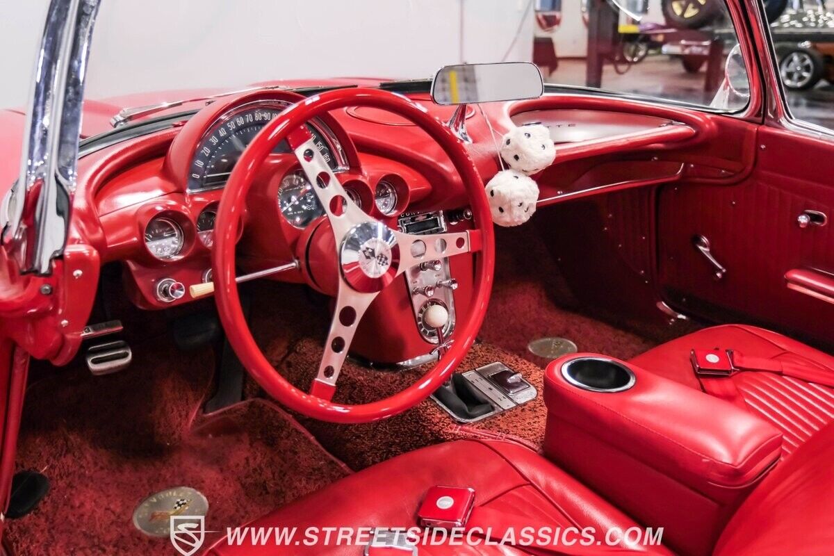 Chevrolet-Corvette-Cabriolet-1962-Red-Red-26042-4