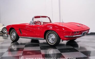 Chevrolet-Corvette-Cabriolet-1962-Red-Red-26042-7