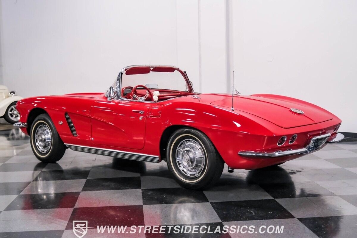 Chevrolet-Corvette-Cabriolet-1962-Red-Red-26042-8