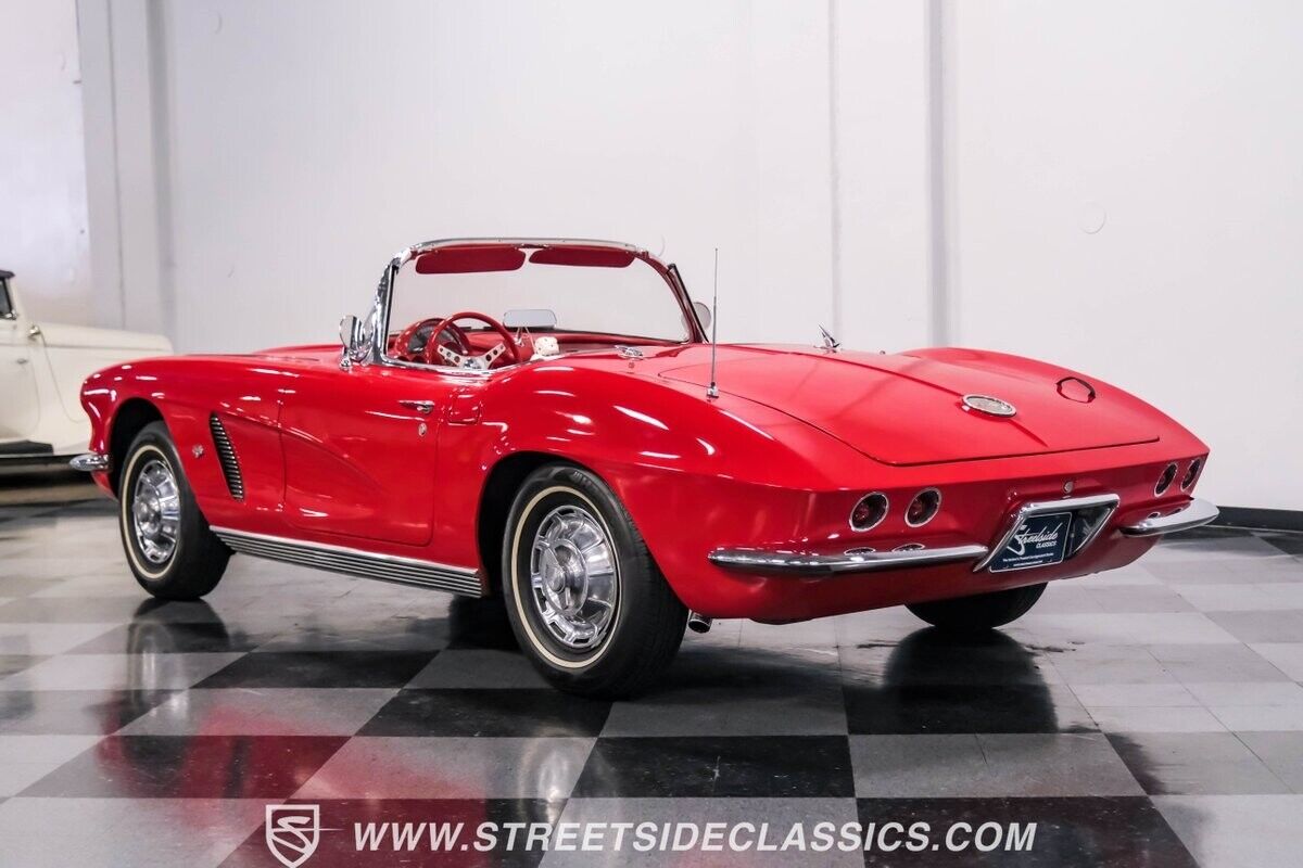 Chevrolet-Corvette-Cabriolet-1962-Red-Red-26042-9