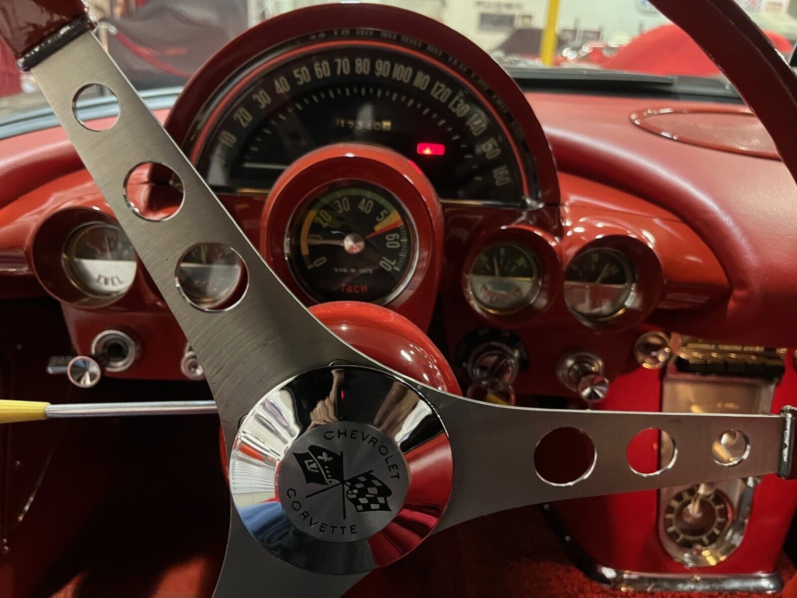 Chevrolet-Corvette-Cabriolet-1962-Red-Red-27906-22