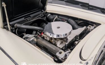 Chevrolet-Corvette-Cabriolet-1962-White-Black-10697-3