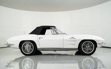 Chevrolet-Corvette-Cabriolet-1963-White-Black-130294-19