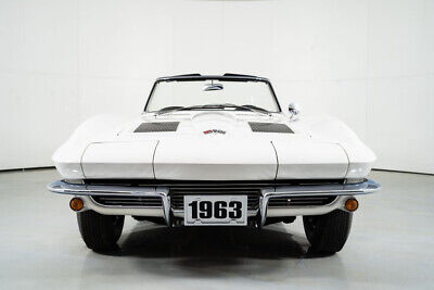 Chevrolet-Corvette-Cabriolet-1963-White-Black-130294-3