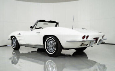 Chevrolet-Corvette-Cabriolet-1963-White-Black-130294-8