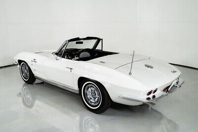 Chevrolet-Corvette-Cabriolet-1963-White-Black-130294-9