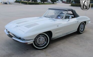 Chevrolet-Corvette-Cabriolet-1963-White-Tan-99018-6