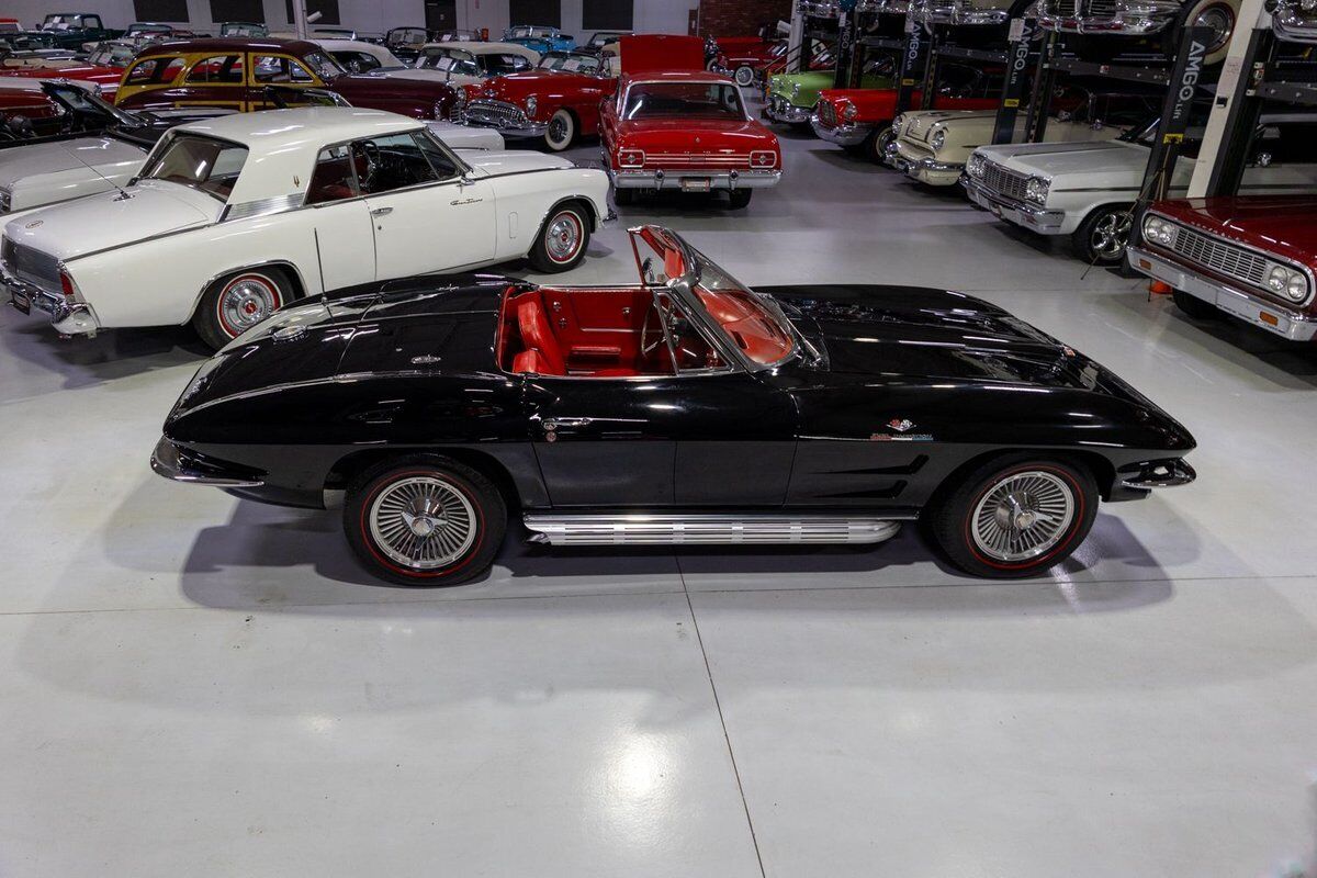 Chevrolet-Corvette-Cabriolet-1964-Black-Red-141447-8