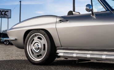 Chevrolet-Corvette-Cabriolet-1964-Silver-Black-12070-14