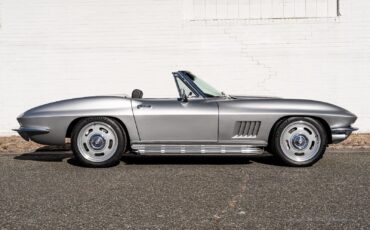 Chevrolet-Corvette-Cabriolet-1964-Silver-Black-12070-17