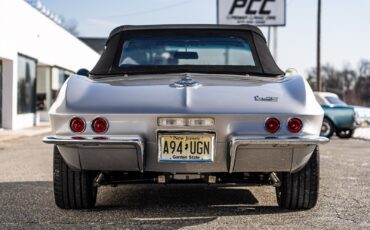 Chevrolet-Corvette-Cabriolet-1964-Silver-Black-12070-7