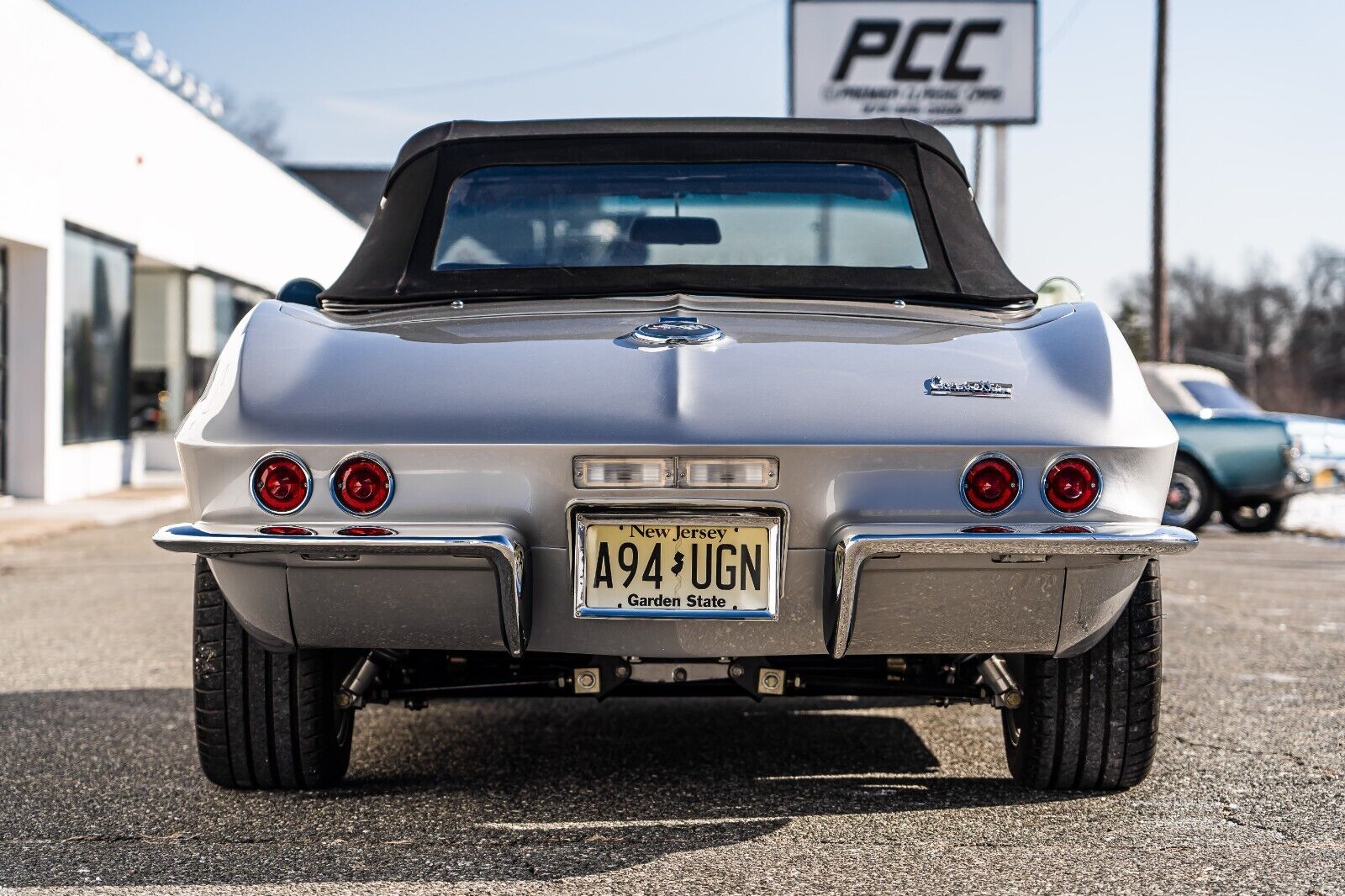 Chevrolet-Corvette-Cabriolet-1964-Silver-Black-12070-7