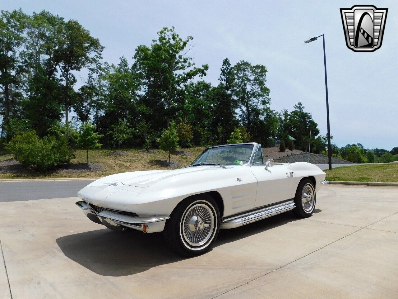 Chevrolet-Corvette-Cabriolet-1964-White-Red-58374-2