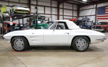 Chevrolet-Corvette-Cabriolet-1964-White-White-2121-3