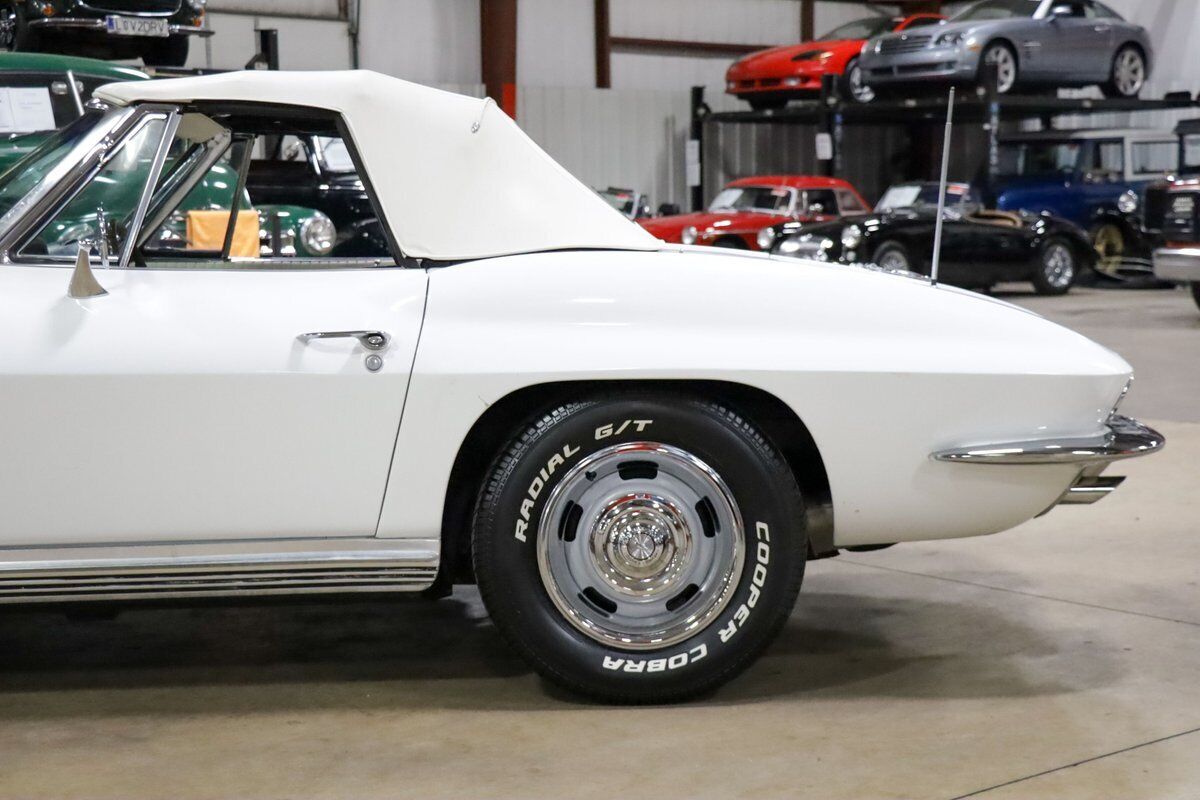 Chevrolet-Corvette-Cabriolet-1964-White-White-2121-4