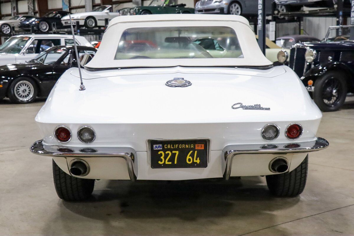 Chevrolet-Corvette-Cabriolet-1964-White-White-2121-6