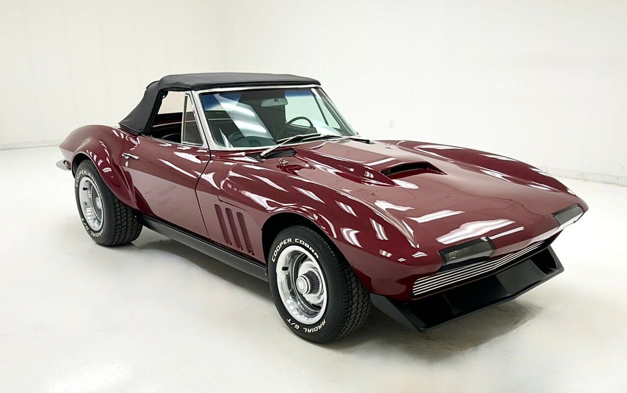 Chevrolet-Corvette-Cabriolet-1965-Marlboro-Maroon-Black-119338-9