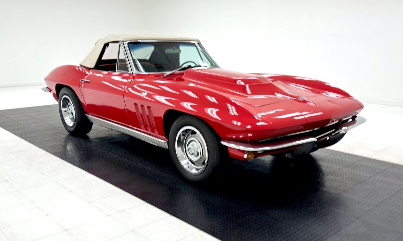 Chevrolet-Corvette-Cabriolet-1965-Red-Black-72503-9