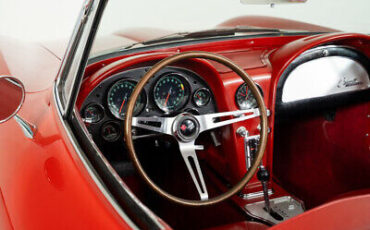 Chevrolet-Corvette-Cabriolet-1965-Red-Red-14911-17