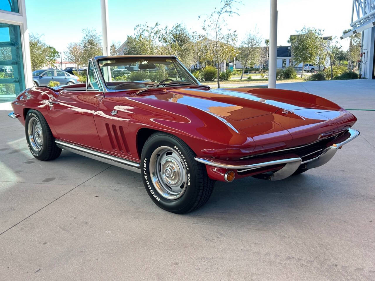 Chevrolet-Corvette-Cabriolet-1965-Red-White-94919-3