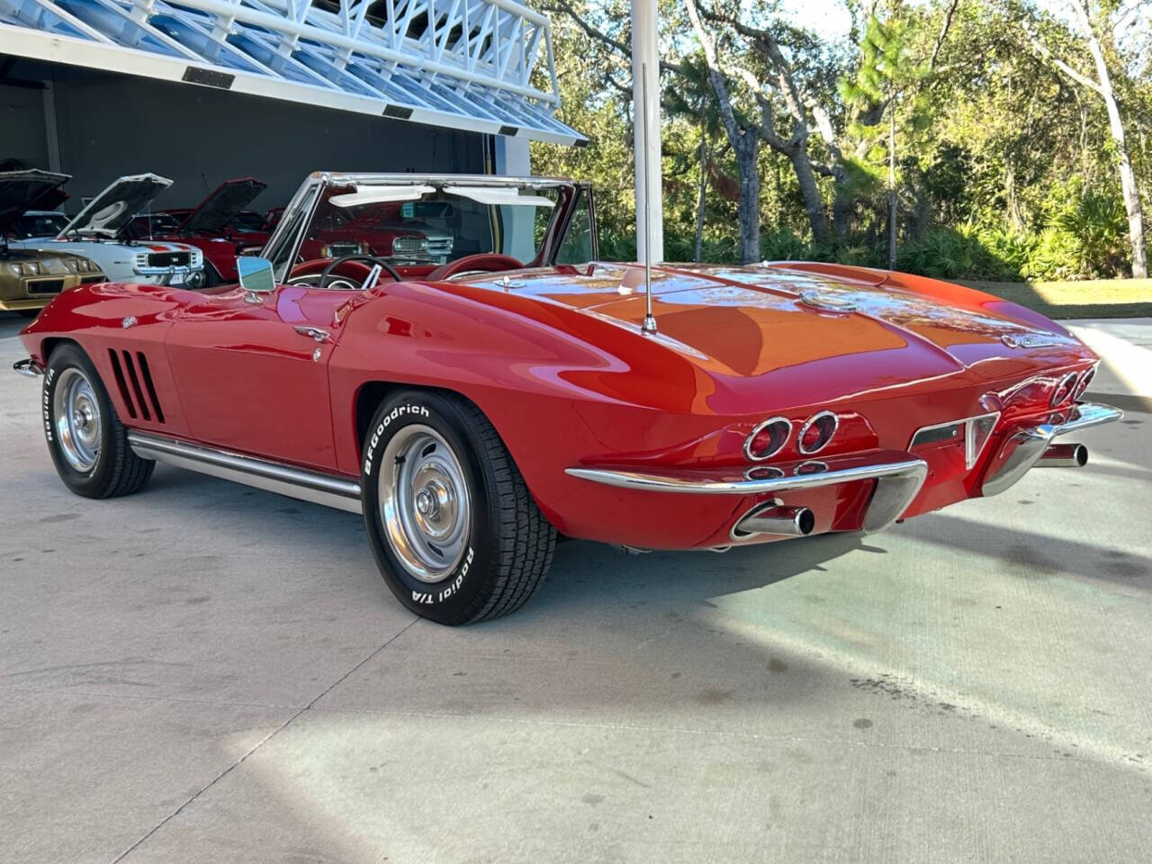 Chevrolet-Corvette-Cabriolet-1965-Red-White-94919-8