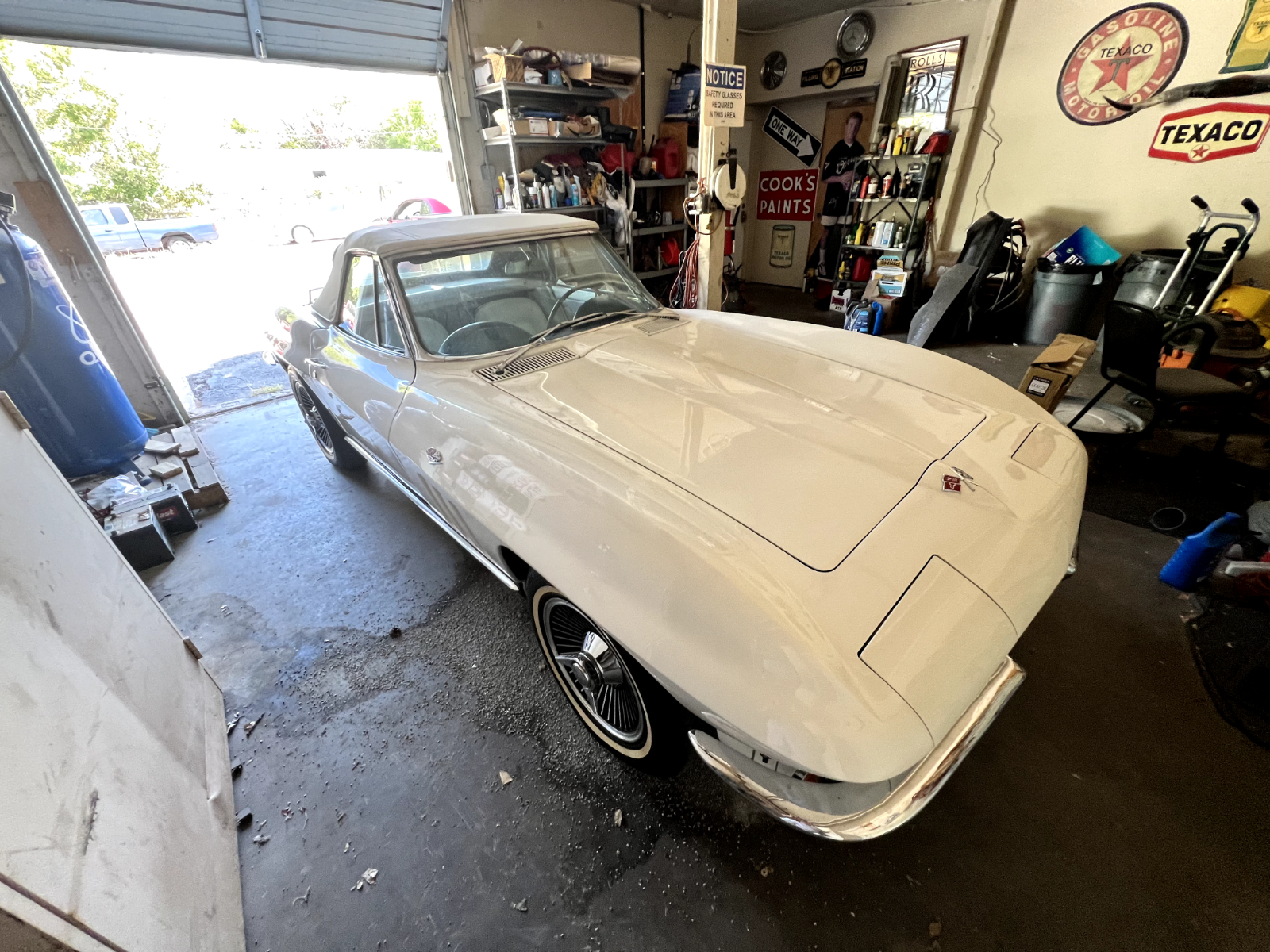 Chevrolet-Corvette-Cabriolet-1965-White-White-133576-1