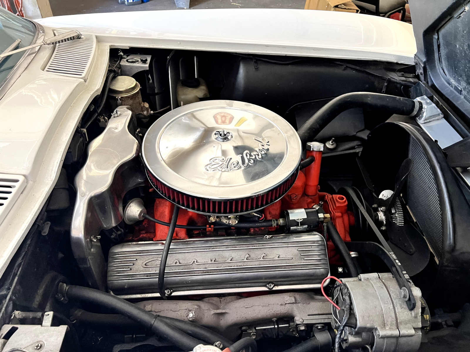 Chevrolet-Corvette-Cabriolet-1965-White-White-133576-5