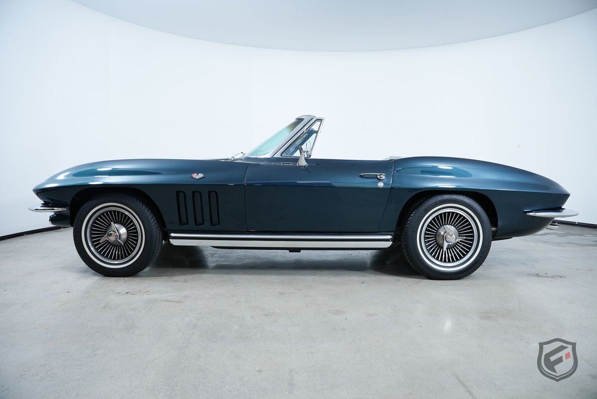 Chevrolet-Corvette-Cabriolet-1966-Blue-0-7