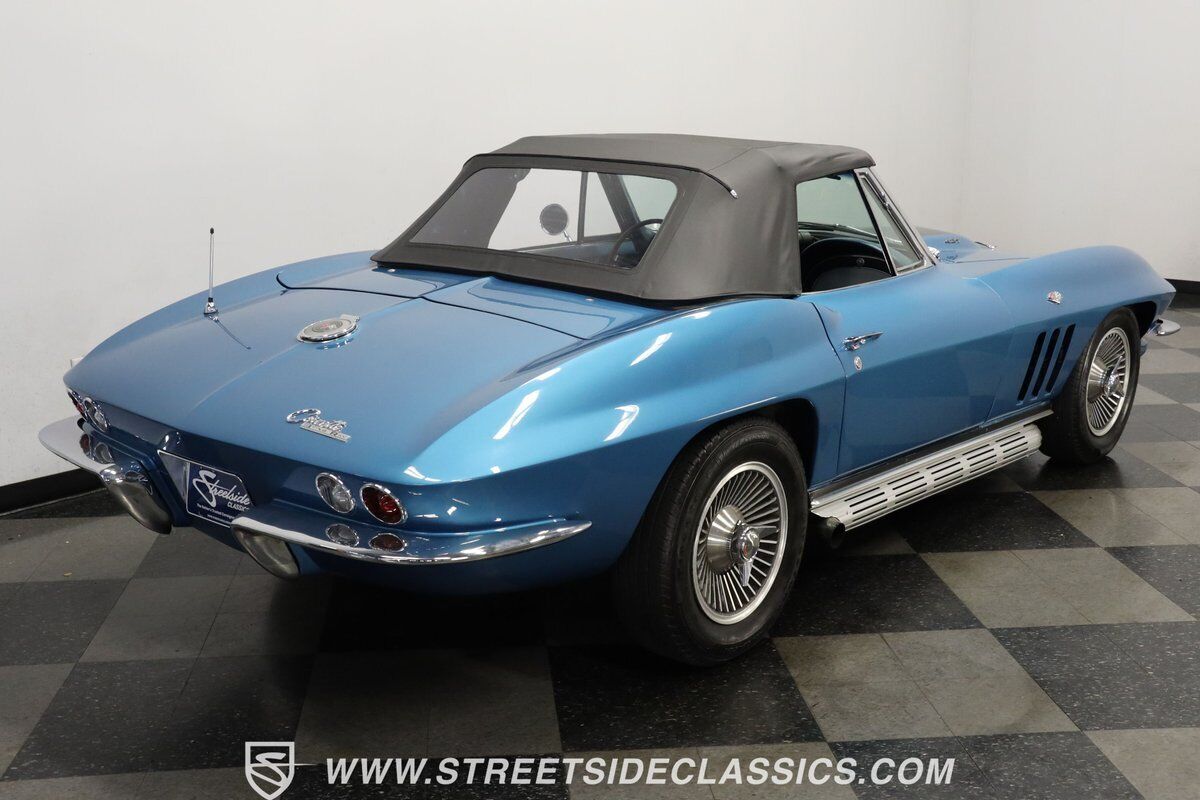 Chevrolet-Corvette-Cabriolet-1966-Blue-Blue-31384-10