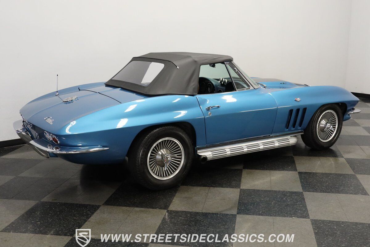 Chevrolet-Corvette-Cabriolet-1966-Blue-Blue-31384-11