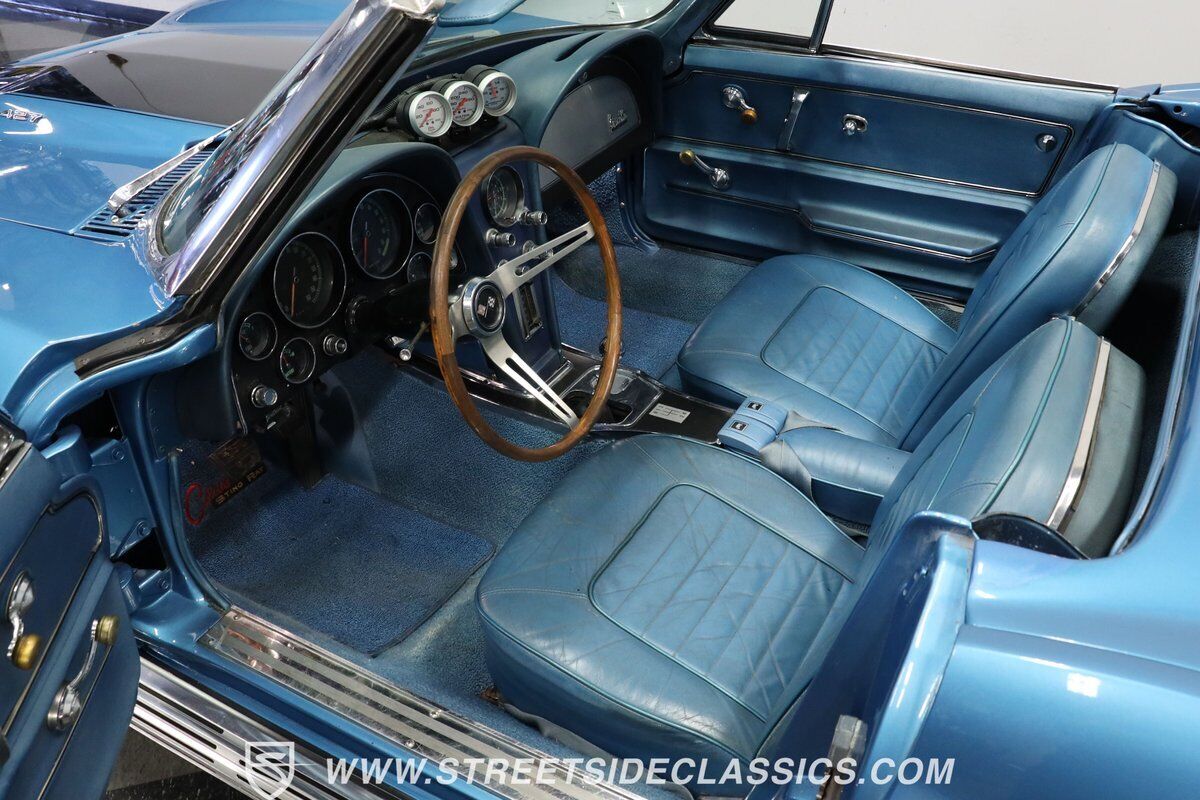 Chevrolet-Corvette-Cabriolet-1966-Blue-Blue-31384-4