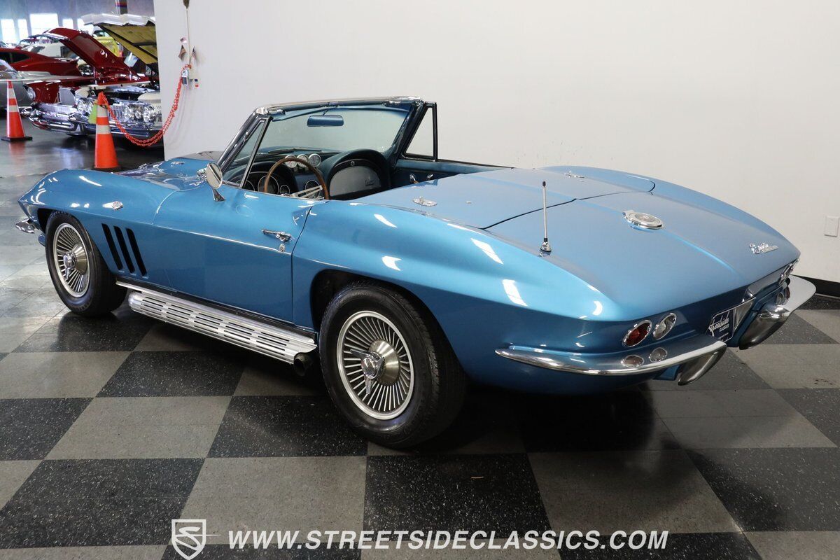 Chevrolet-Corvette-Cabriolet-1966-Blue-Blue-31384-6