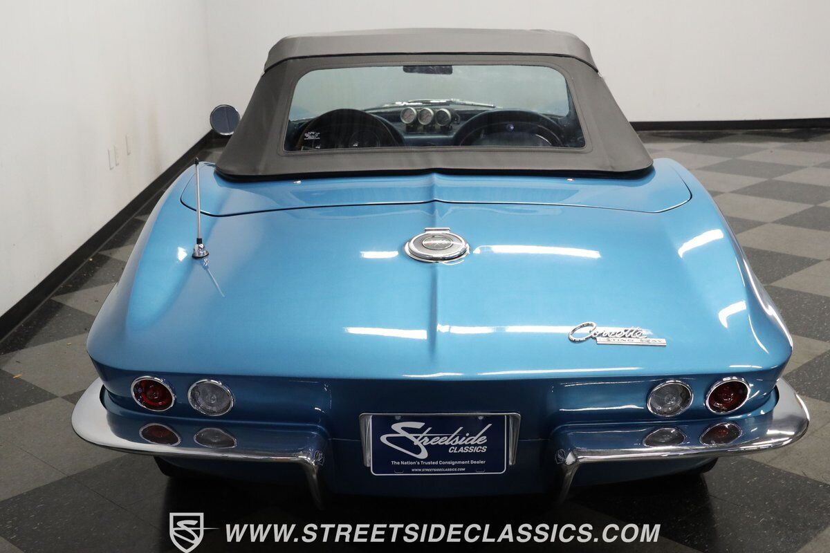 Chevrolet-Corvette-Cabriolet-1966-Blue-Blue-31384-8