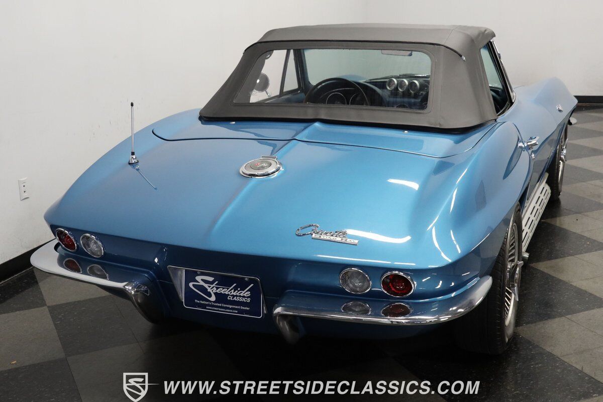 Chevrolet-Corvette-Cabriolet-1966-Blue-Blue-31384-9