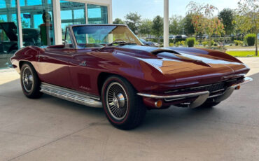 Chevrolet-Corvette-Cabriolet-1966-Maroon-Black-114296-2